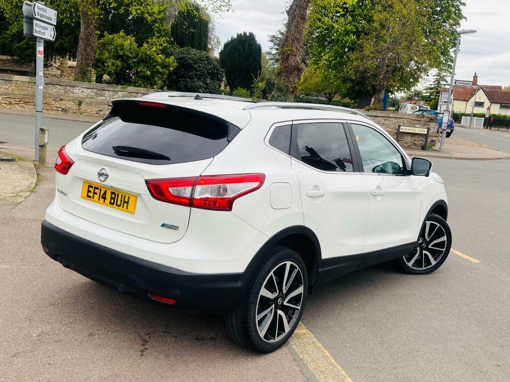 Nissan Qashqai 1.5 Dci Tekna 2Wd Euro 5 S S EF14BUH White #4