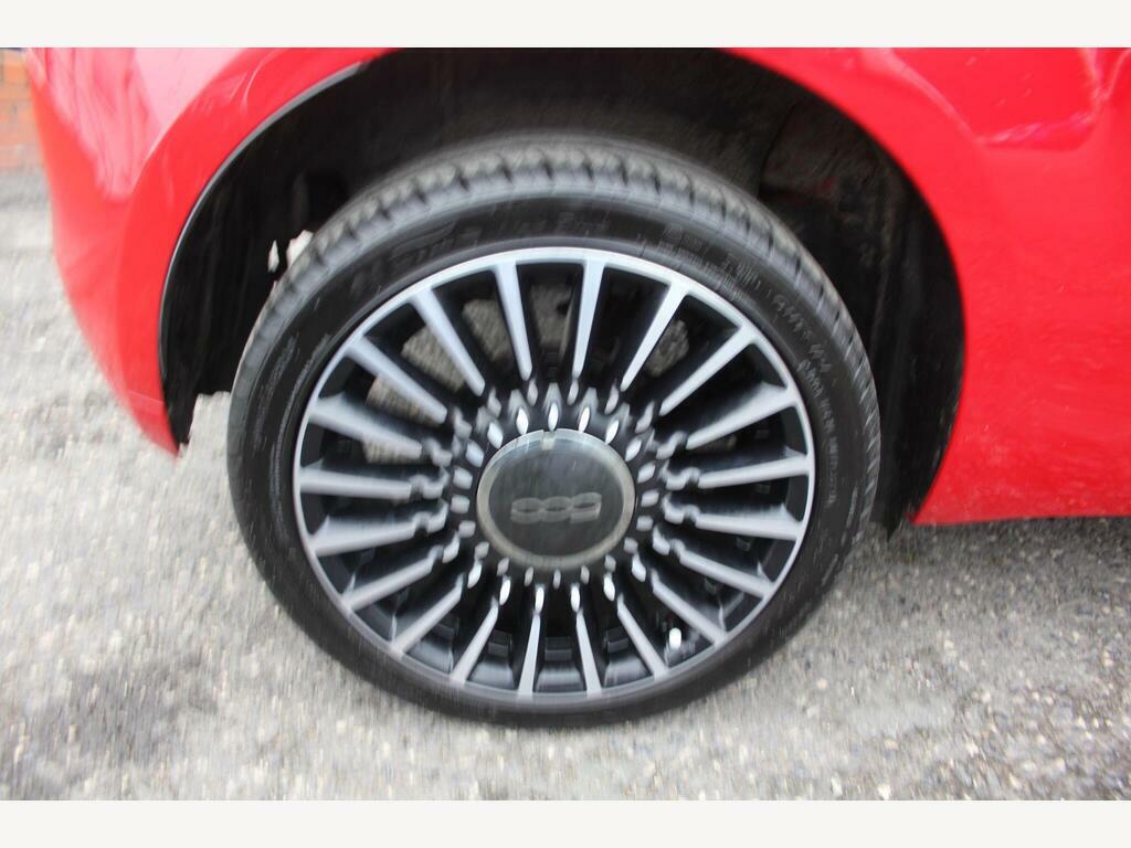 Fiat 500 1.2 Lounge Euro 6 S S BX68SWV Red #5