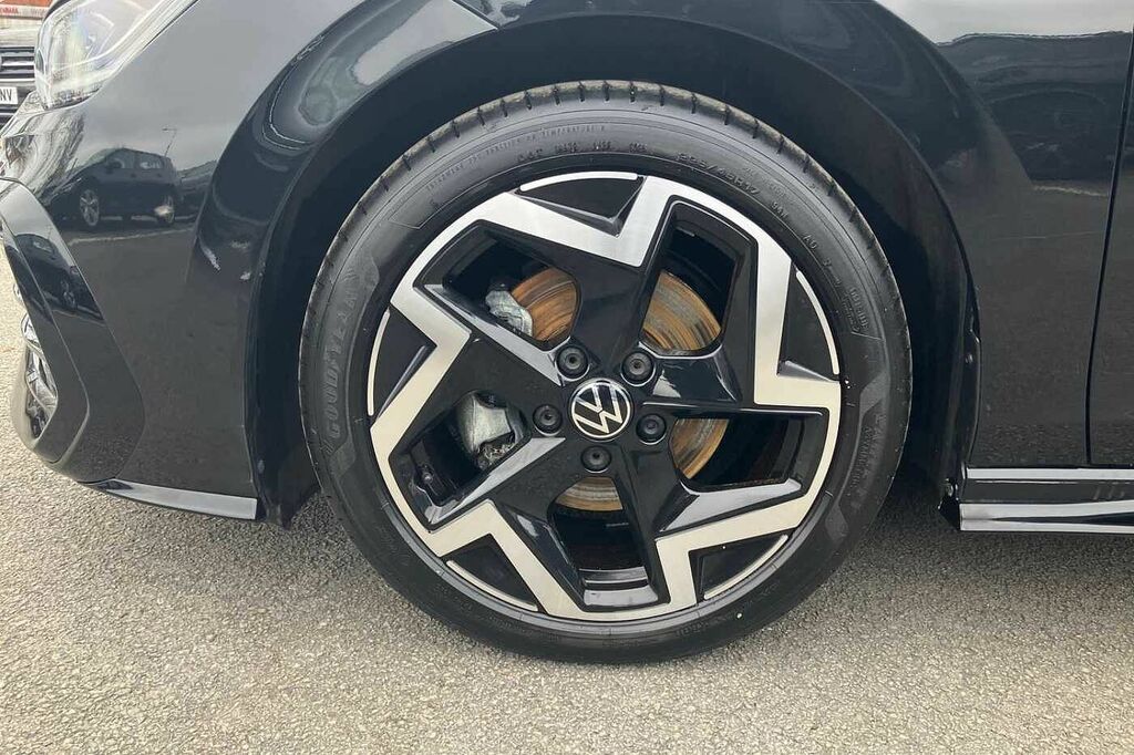 Volkswagen Golf 1.5 Tsi 150 R-line GF25ZVT Black #5
