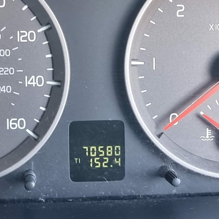 Volvo V50 Se 2.0-D-136bhp 6 Speed Sportswagen Sl05 Lr  #3