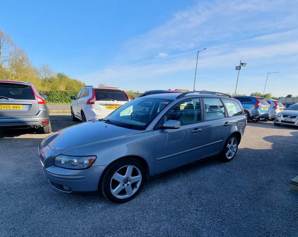 Volvo V50 Se 2.0-D-136bhp 6 Speed Sportswagen Sl05 Lr  #2