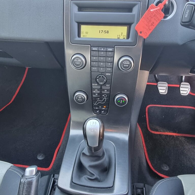 Volvo C30 R-design 1.6-100Bhp 5 Speed Sports Coupe Nv  #5