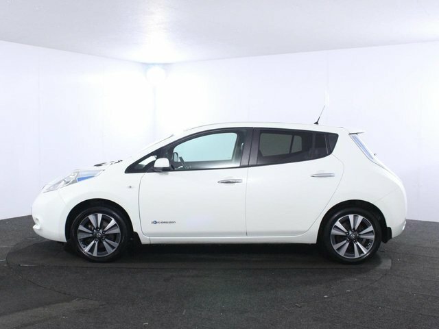 Nissan Leaf 30Kwh Tekna Hatchback 109 Bhp ND17EJY White #4