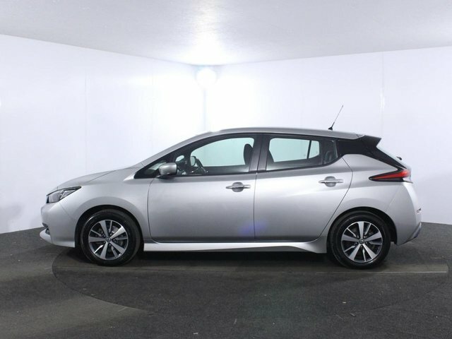 Nissan Leaf 40Kwh Acenta Hatchback 150 Ps DK71YMJ Silver #4