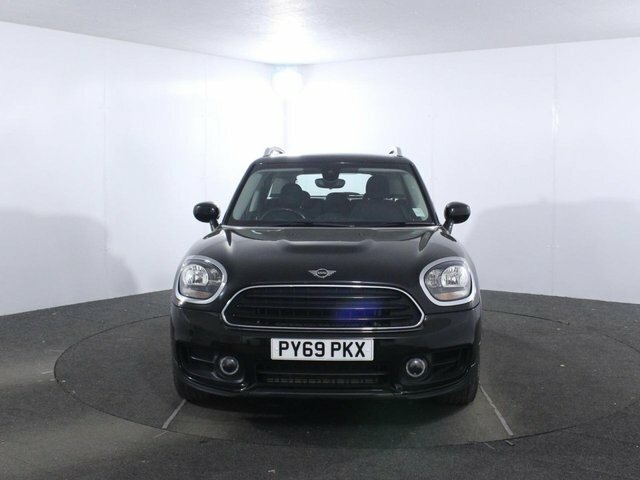 Mini Countryman 1.5 Cooper Classic Suv Euro 6 S PY69PKX Black #2