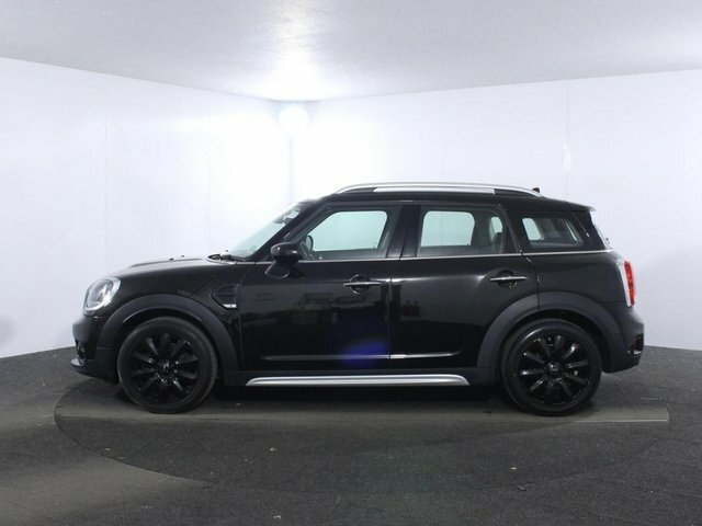 Mini Countryman 1.5 Cooper Classic Suv Euro 6 S PY69PKX Black #4
