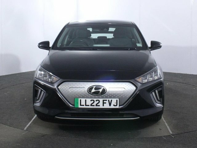 Hyundai Ioniq 38.3Kwh Premium Hatchback 136 P LL22FVJ Black #4
