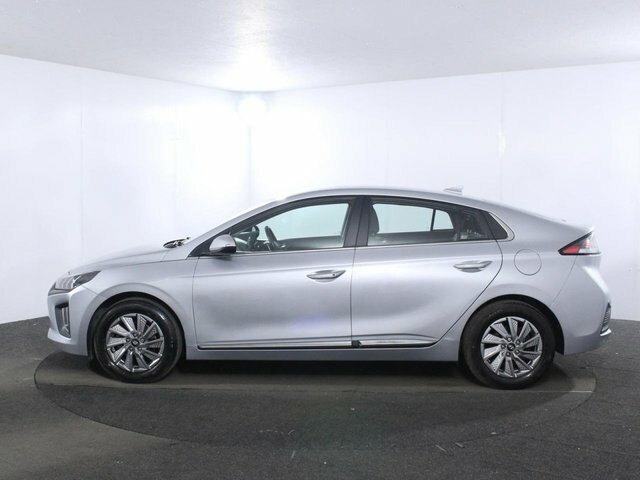 Hyundai Ioniq 38.3Kwh Premium Hatchback 136 P EA71TUJ Silver #4