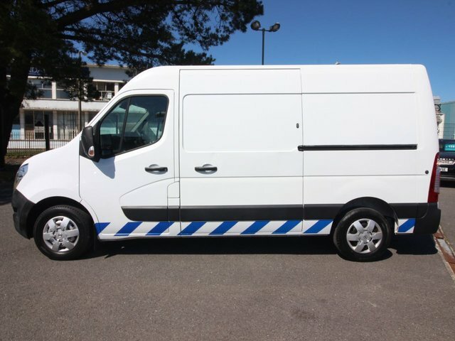 Nissan NV400 2.3 Dci 35 Tekna Panel Van Fwd L White #4