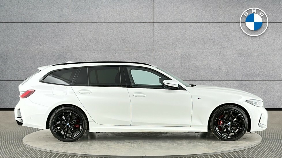BMW 3 Series 320I M Sport Touring YJ25ZJL White #3