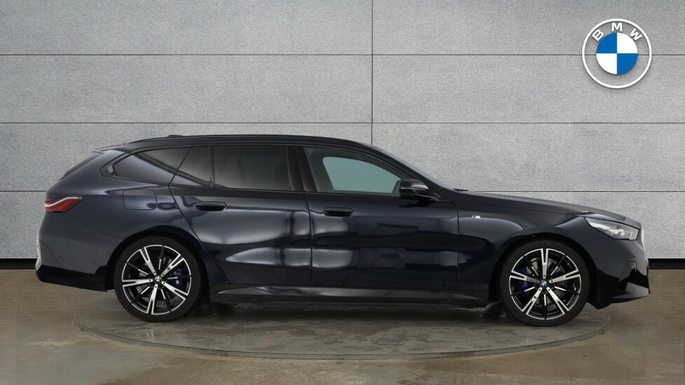 BMW 5 Series 530E M Sport Touring YL25LLF Black #3