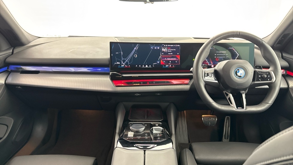 BMW 5 Series 530E M Sport Touring YL25LJY Grey #4