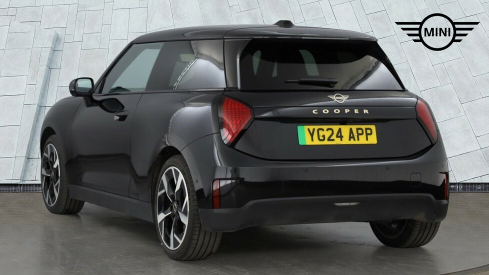 Mini Hatch Cooper E YG24APP Black #2