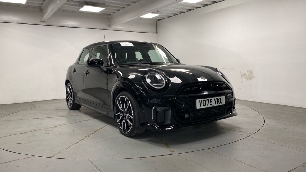 Mini Hatch Cooper C Black