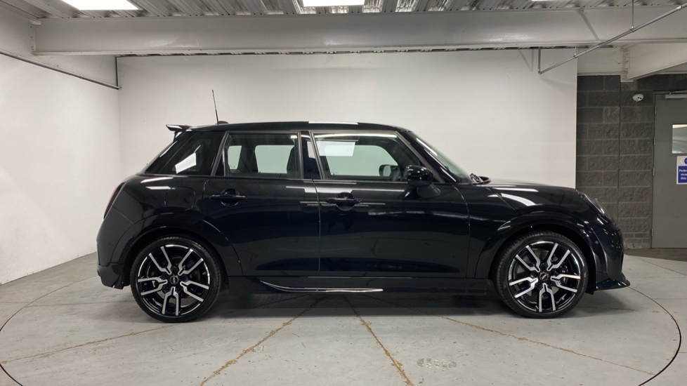 Mini Hatch Cooper C VO75YKU Black #3