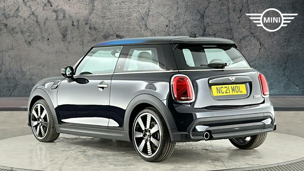 Mini Hatch 3-Door Hatch Cooper Exclusive Black #2