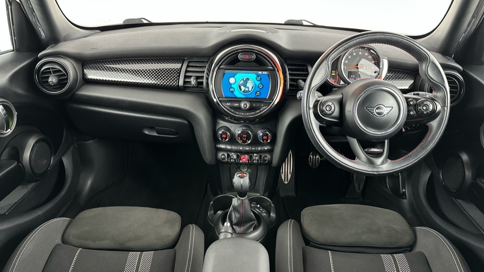 Mini Hatch 5-Door Hatch Cooper S Sport YW19FVM White #4