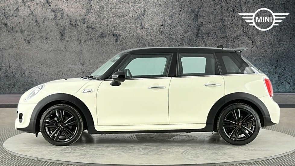 Mini Hatch 5-Door Hatch Cooper S Sport YW19FVM White #3