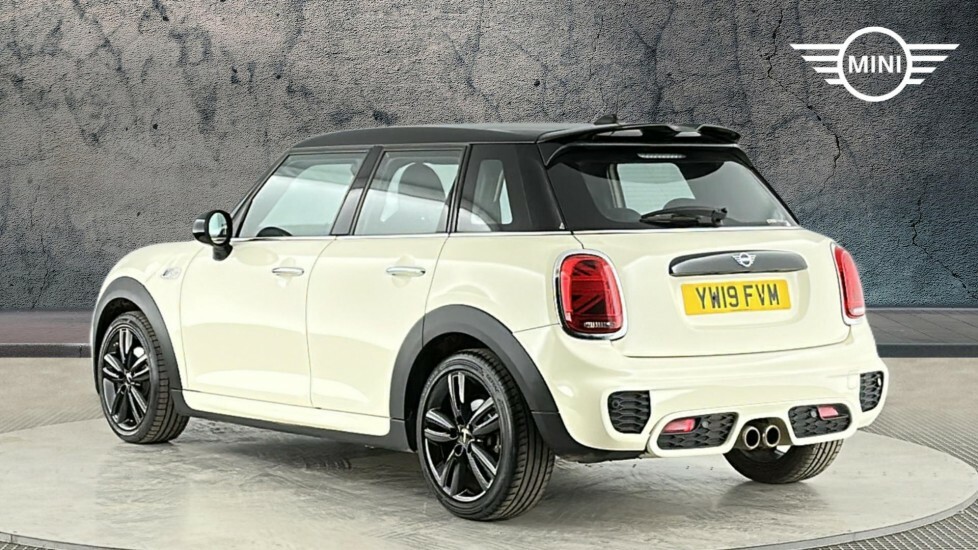 Mini Hatch 5-Door Hatch Cooper S Sport YW19FVM White #2