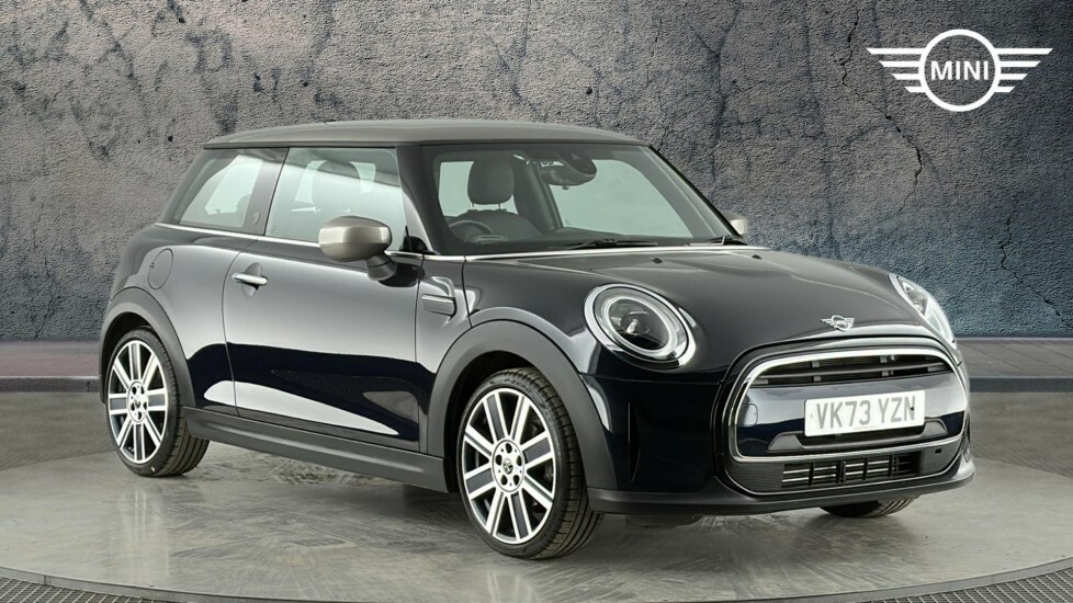 Mini Hatch 3-Door Hatch Cooper Exclusive Black