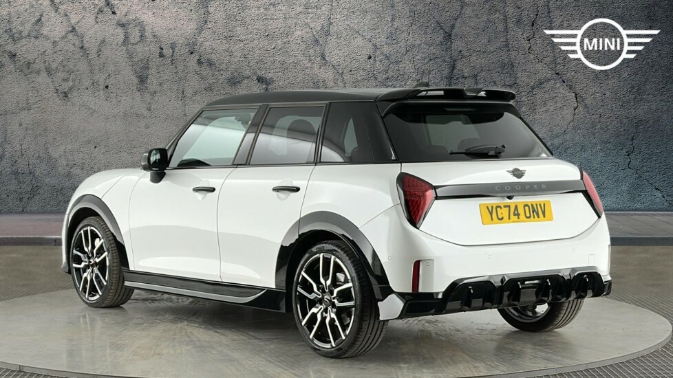 Mini Hatch Cooper C YC74ONV White #2
