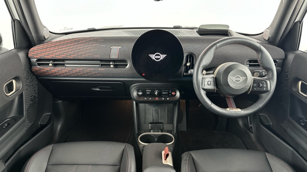Mini Hatch Cooper C YC74ONV White #4