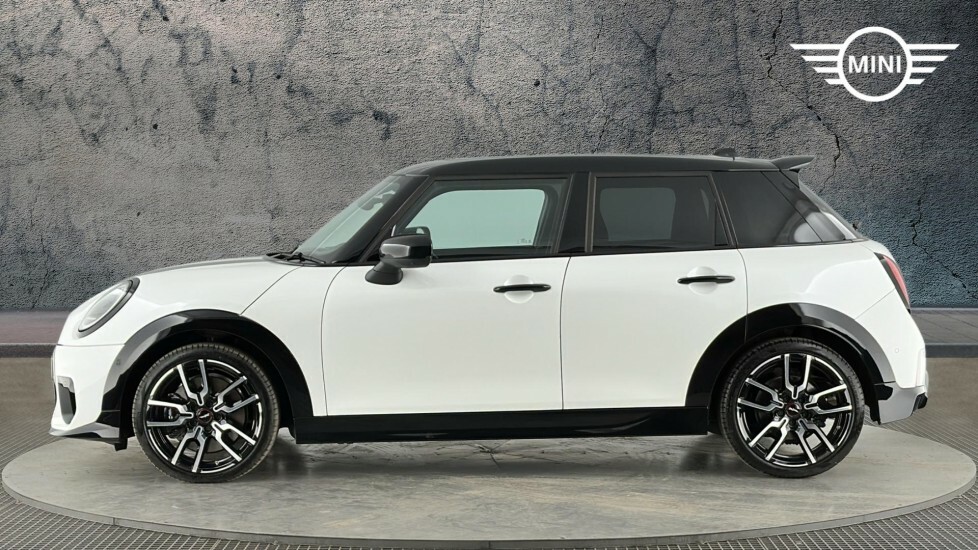 Mini Hatch Cooper C YC74ONV White #3