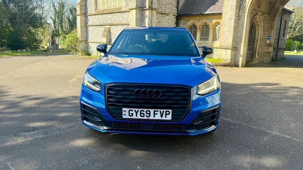 Audi Q2 Suv 1.6 Tdi 30 Black Edition Euro 6 Ss 201 Blue