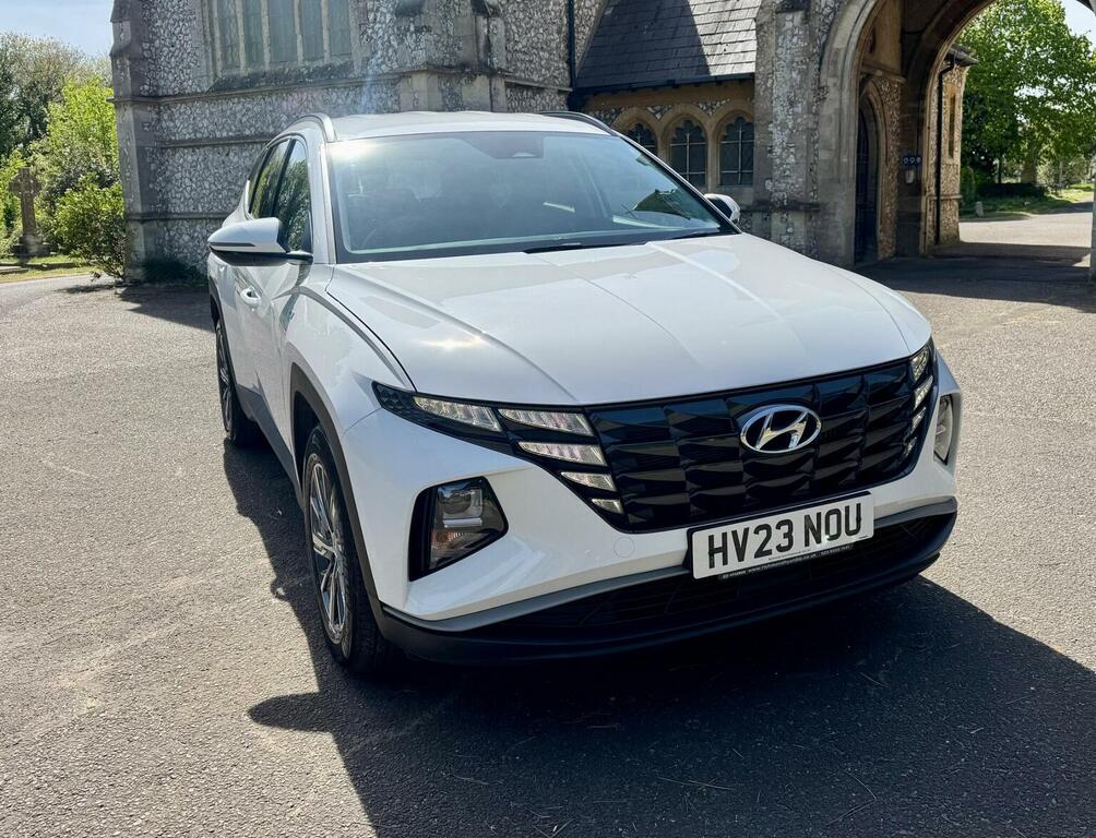 Hyundai Tucson Suv 1.6 T-gdi Mhev Se Connect Dct Euro 6 Ss HV23NOU White #4