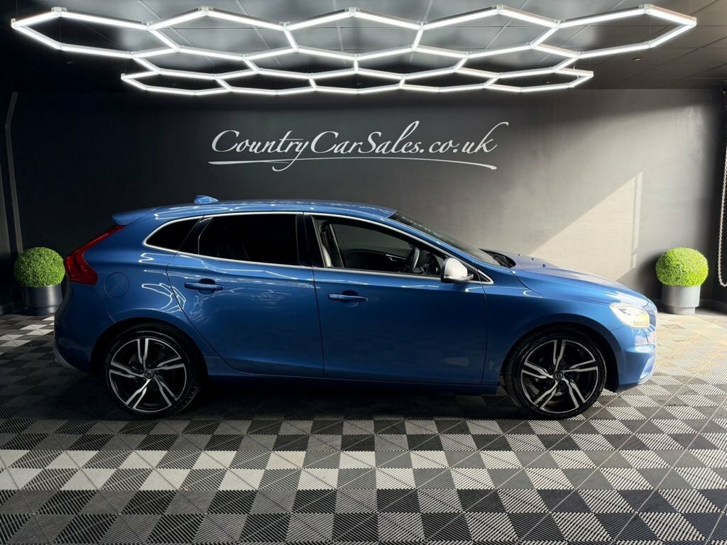 Volvo V40 2.0 D2 R-design Pro Hatchback Eu Blue