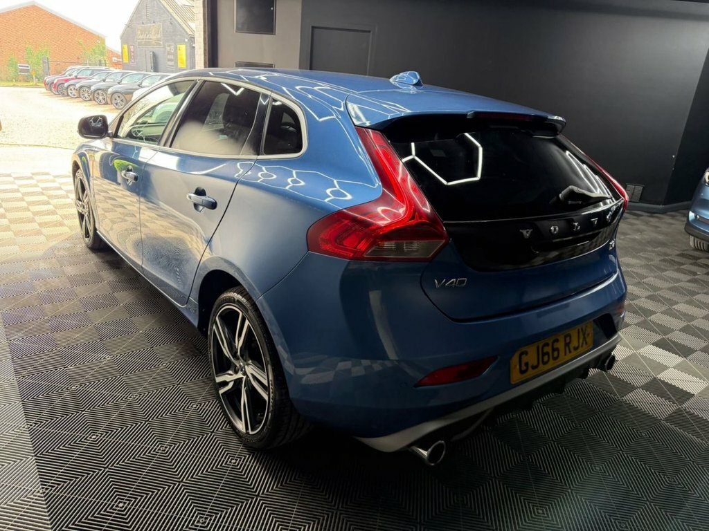 Volvo V40 2.0 D2 R-design Pro Hatchback Eu GJ66RJX Blue #4