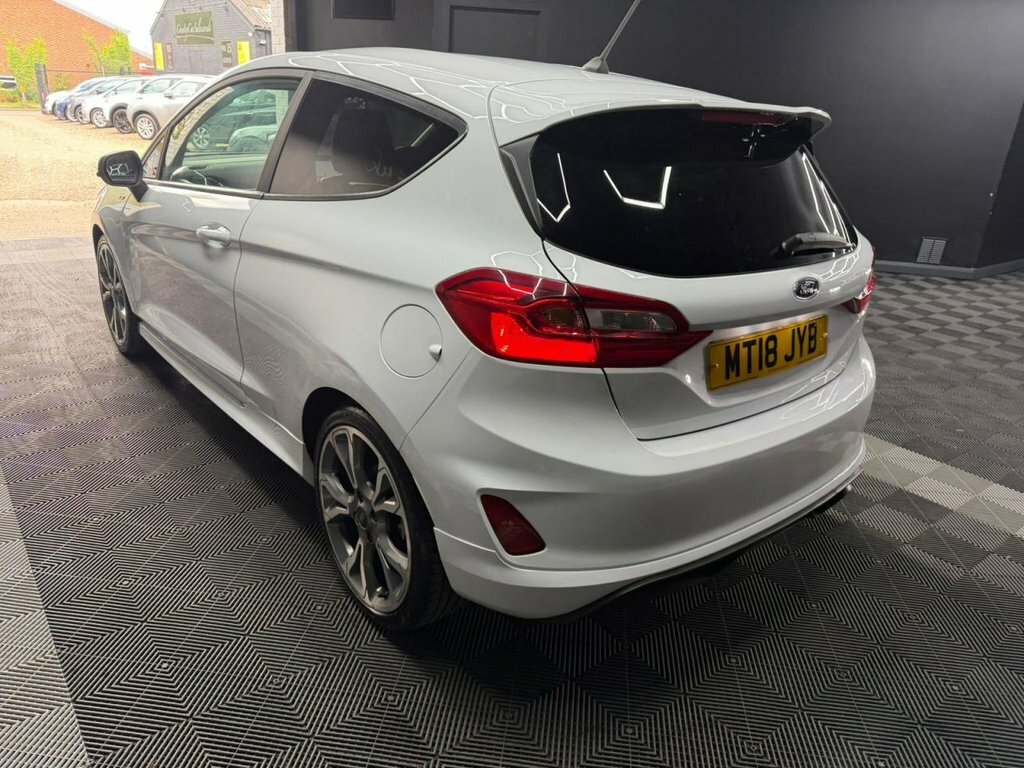 Ford Fiesta 1.0T Ecoboost St-line Hatchback MT18JYB White #4