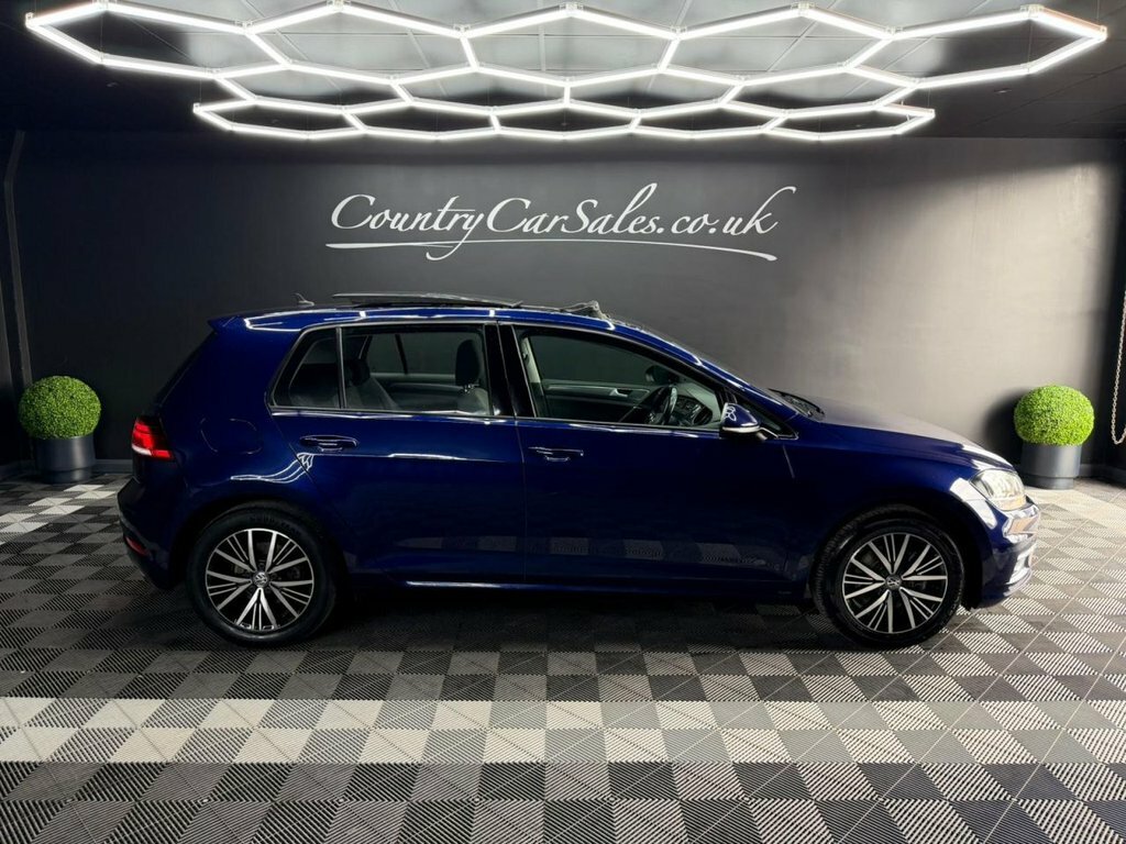 Volkswagen Golf 1.4 Tsi Se Nav Hatchback Euro 6 Blue