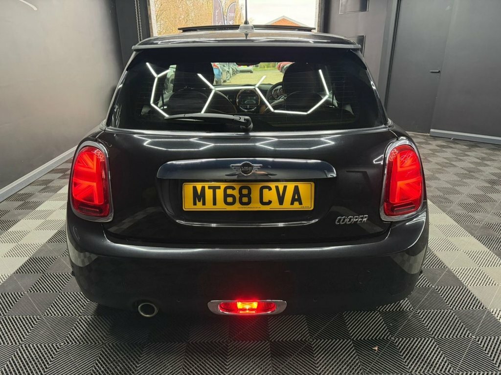 Mini Hatch 1.5 Cooper Hatchback Euro 6 Ss MT68CVA Black #6