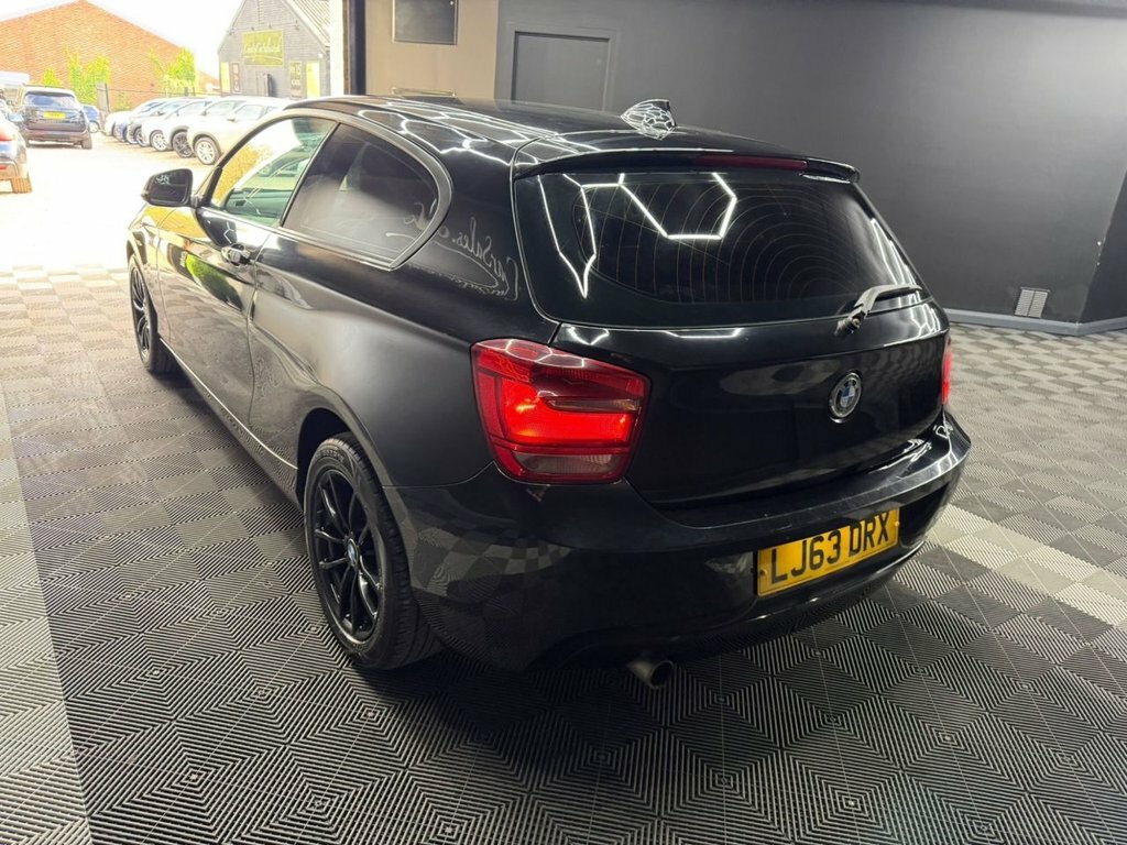 BMW 1 Series 1.6 114D Se Hatchback Euro 5 S LJ63DRX Black #3