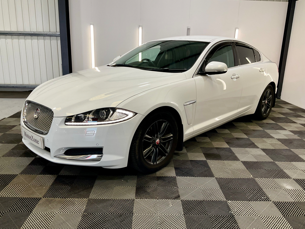 Jaguar XF 2.2D Luxury Saloon Euro 5 Ss 2 SG64YME White #4