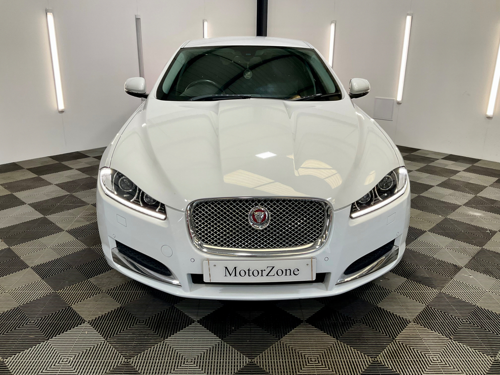 Jaguar XF 2.2D Luxury Saloon Euro 5 Ss 2 SG64YME White #3