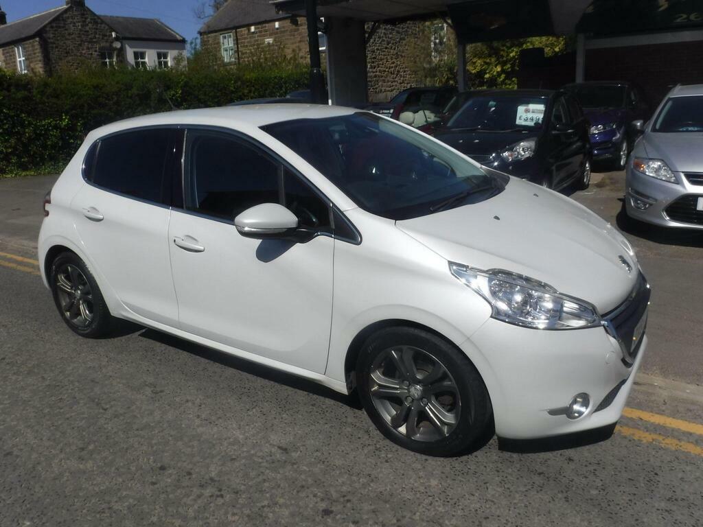 Peugeot 208 1.6 E-hdi Allure Euro 5 S S DX65OTJ White #3
