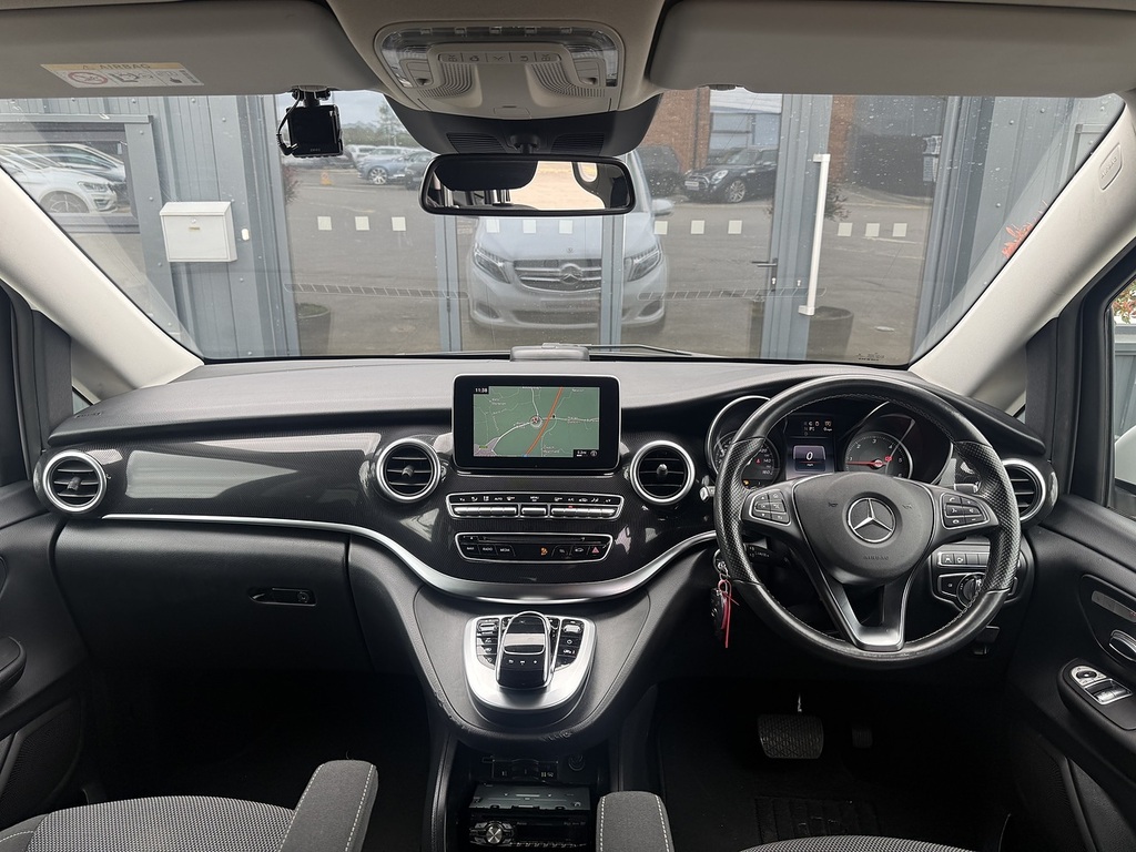 Mercedes-Benz V Class V 220 D Sport White #6