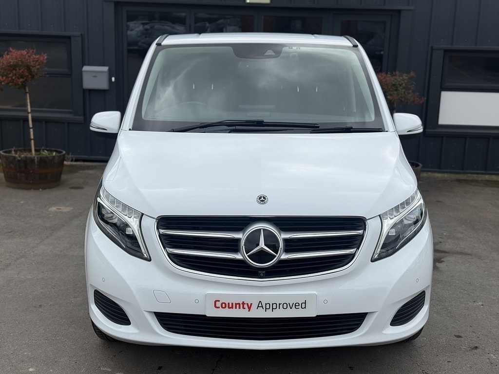 Mercedes-Benz V Class V 220 D Sport White #2