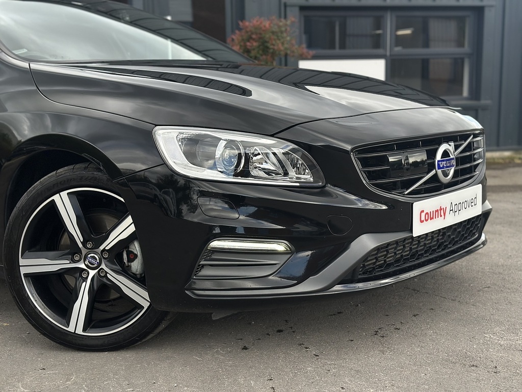 Volvo V60 D4 R-design WX67MMJ Black #2