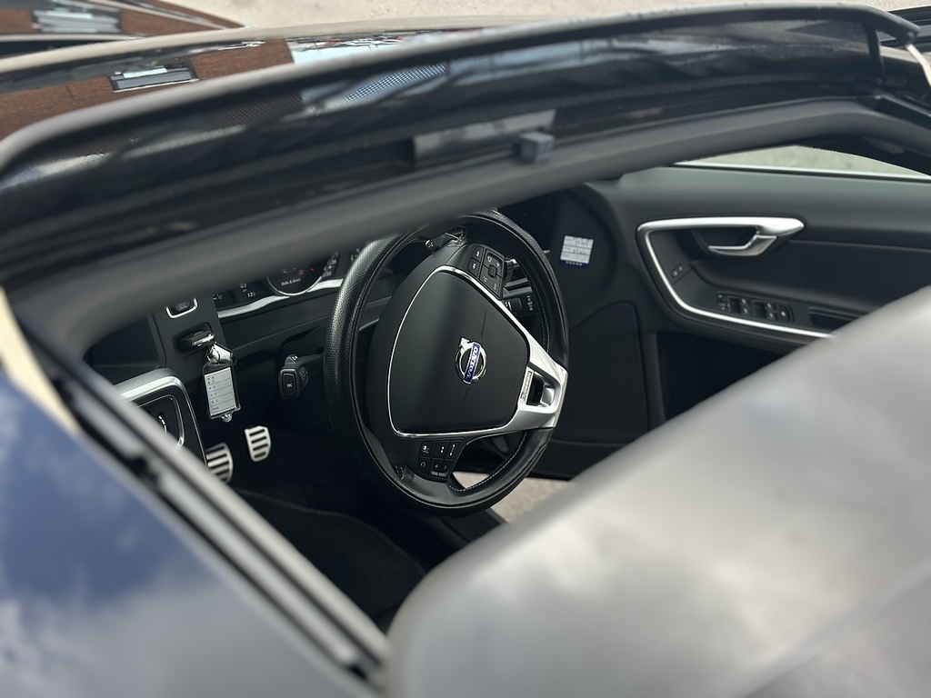 Volvo V60 D4 R-design WX67MMJ Black #6