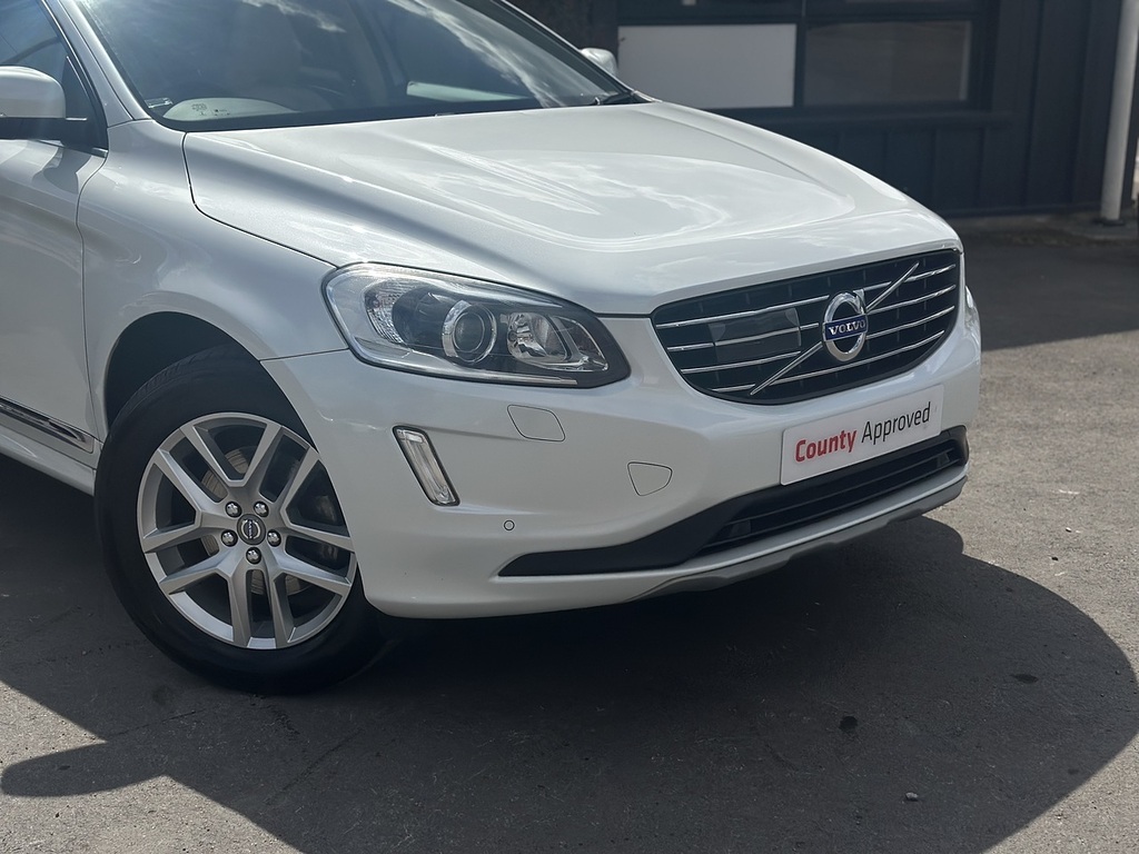 Volvo XC60 D4 Se Lux Nav White #2
