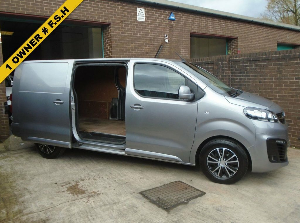 Vauxhall Vivaro 2L Sportive 6Dr DV70URJ Grey #3