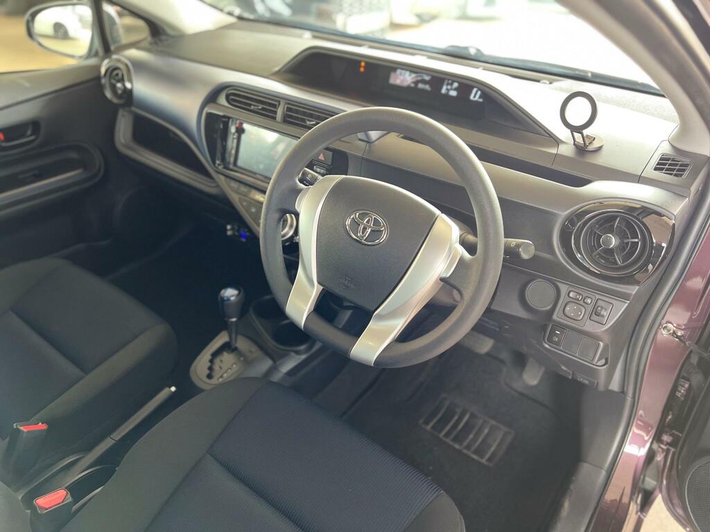 Toyota Aqua   #4