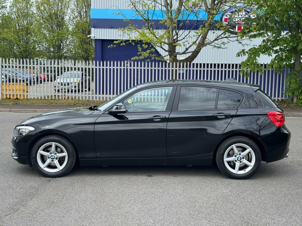 BMW 1 Series 2L Se Black #4