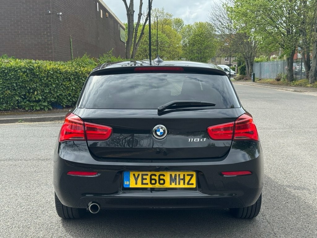 BMW 1 Series 2L Se Black #6