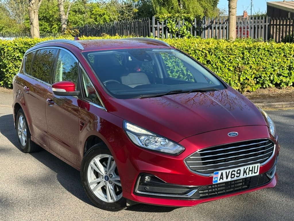 Ford S-Max 2L Titanium Red