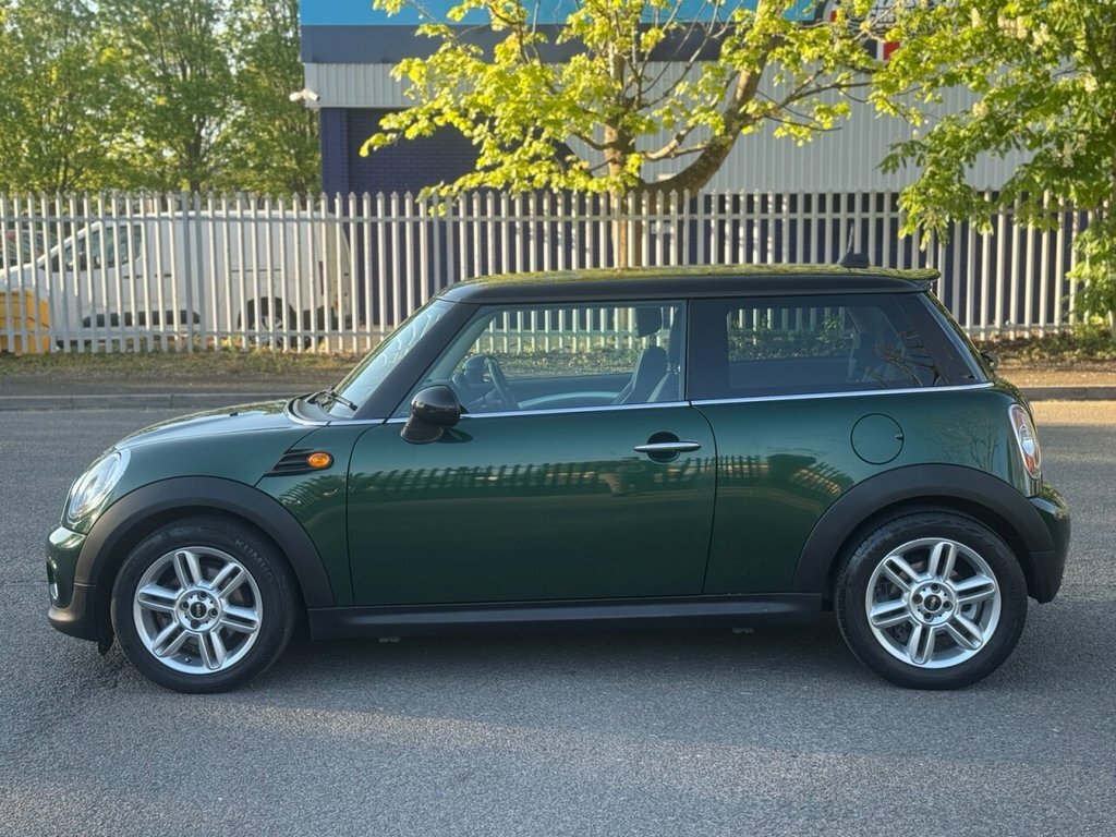 Mini Hatch 2L Cooper D LO62BKE Green #4