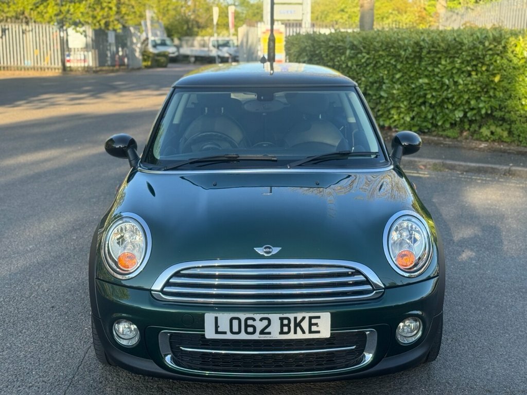 Mini Hatch 2L Cooper D LO62BKE Green #2